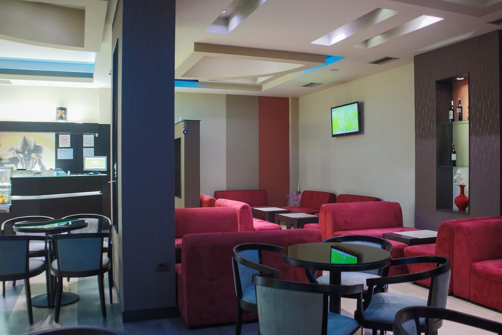 格兰德酒店 爱尔巴桑 外观 照片